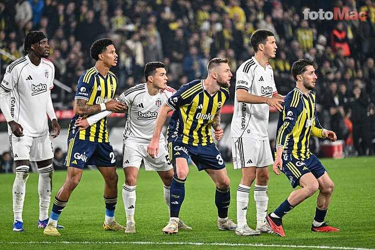 Ziraat Türkiye Kupası'nda Beşiktaş, Fenerbahçe'yi 2-1 ile geçti Ziraat Türkiye Kupası'nda Beşiktaş, Fenerbahçe'yi 2-1 ile geçti