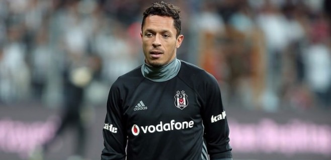 Şenol Güneş, yönetim ve Adriano arasında büyük kriz!