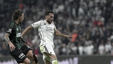 13 futbolcu ilk peşinde