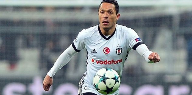 Beşiktaş'ta transfer bilmecesi! Adriano...