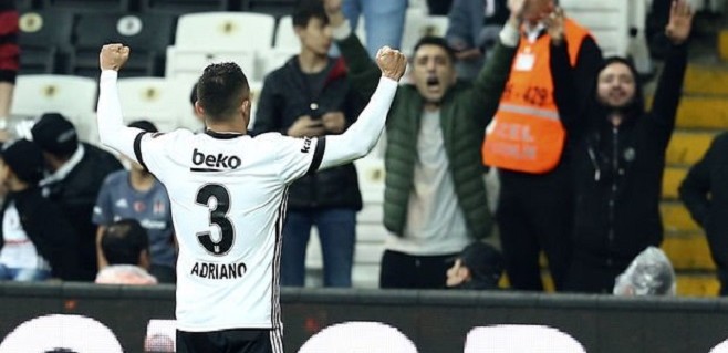 Beşiktaşlı Adriano ve Babel şok etti!