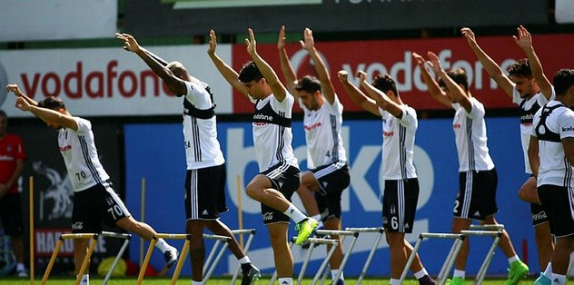 Beşiktaş, Medipol Başakşehir'e bileniyor.