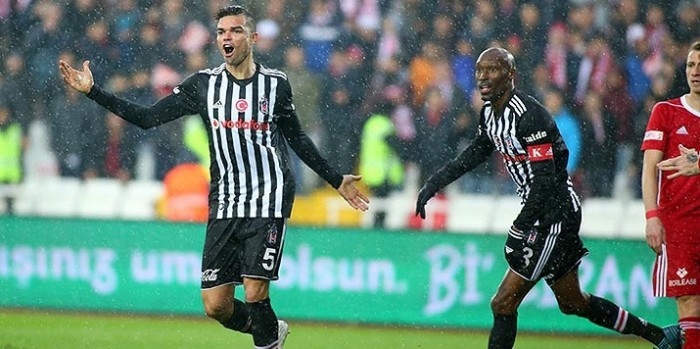 Pepe, ilk kez şaşırttı!