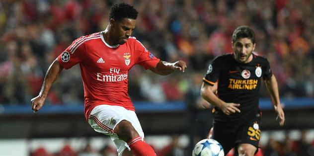 Adriano giderse boşluğunu Benficalı yıldız dolduracak!