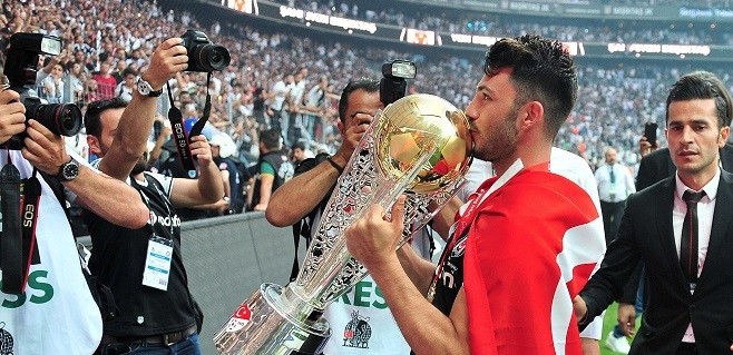 Şampiyonluk Tolgay Arslan'ın fikrini değiştirdi!