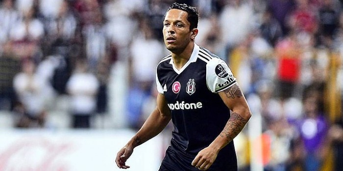 Kartal, Adriano'nun bedelini belirledi!