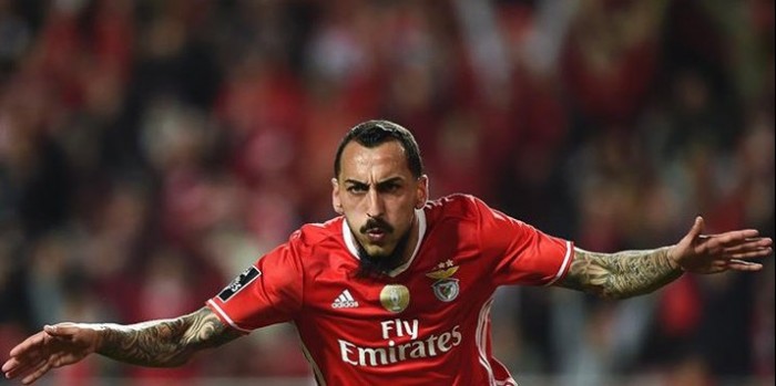 Yıldız golcünün bonservisi Beşiktaş'ı şok etti!