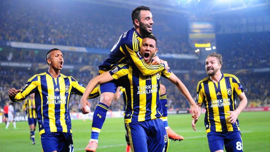 Beşiktaş'a bir Fenerbahçeli daha!