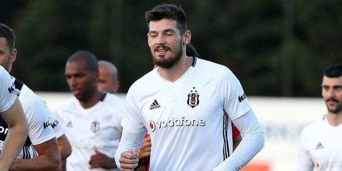 Beşiktaş'tan 3 futbolcuya şok!