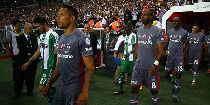 Adriano için Beşiktaş'a süper teklif!