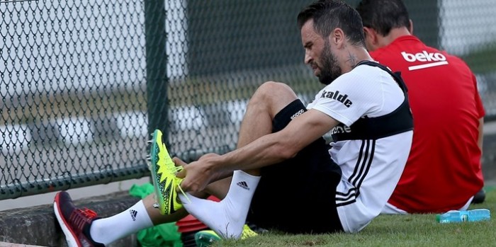 Gökhan Gönül'den Beşiktaş'a bir şok daha!