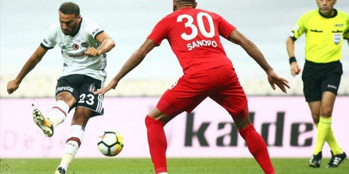 Cenk Tosun'dan saygısızlık iddialarına sert yanıt