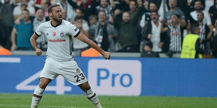 Cenk Tosun'a Premier Lig'den yakın markaj!