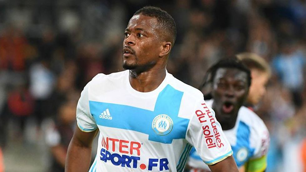 Beşiktaş Patrice Evra için devreye girdi