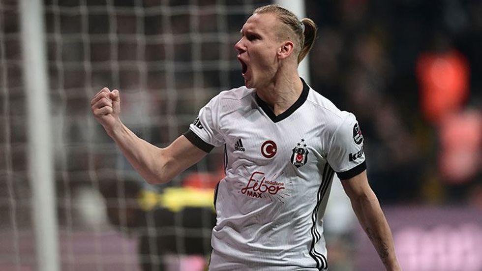 Domagoj Vida'ya büyük müjde!
