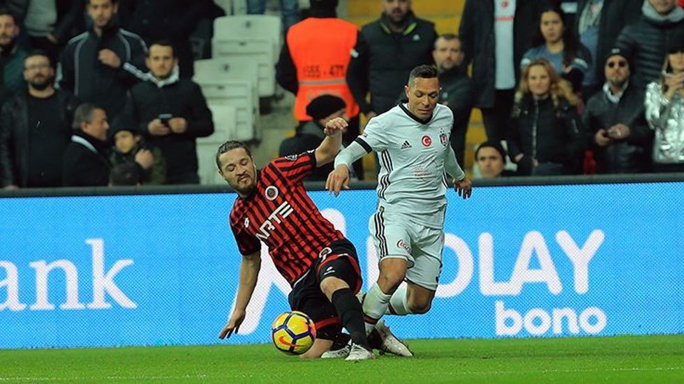 Adriano'dan Şenol Güneş'e büyük övgü!