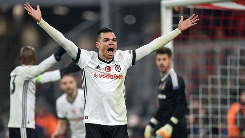 Pepe'ye yakın takip!