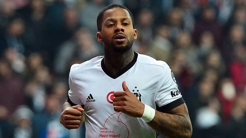 Jeremain Lens sabırları taşırdı!