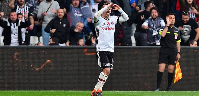 Gary Medel ülkesinde yeni bir akım başlattı