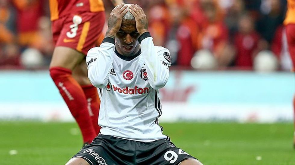 Talisca elden kaçıyor! Beşiktaş'a büyük şok...