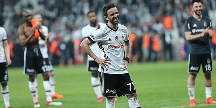 Gökhan Gönül'den yeni transfere hodri meydan!