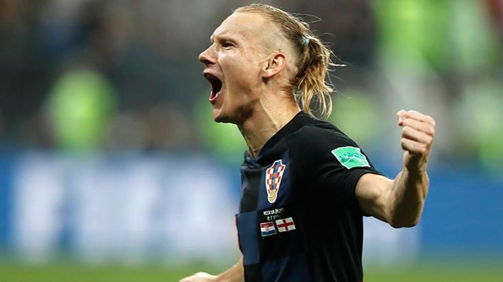 Vida'nın menajeri Paris'te!