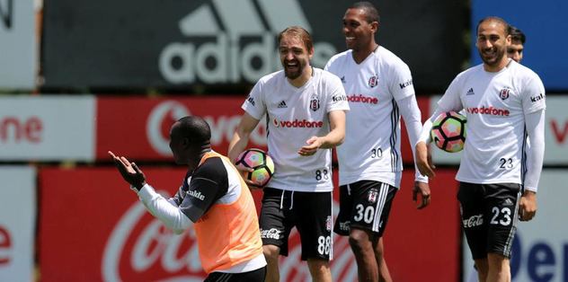 Aboubakar gülmekten kırdı geçirdi