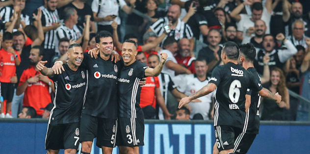 Adriano yarınki maçta olmayabilir