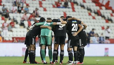 Antalyaspor Beşiktaş maçında Necip Uysal ve Mehmet Topal sakatlandı! (BJK spor haberi)