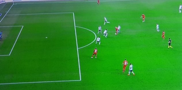 Beşiktaş - Antalyaspor maçında tartışmalı gol! VAR...