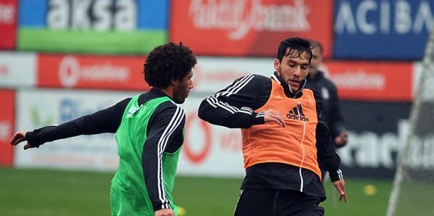 Beşiktaş Caner Erkin'den ayrı çalıştı!