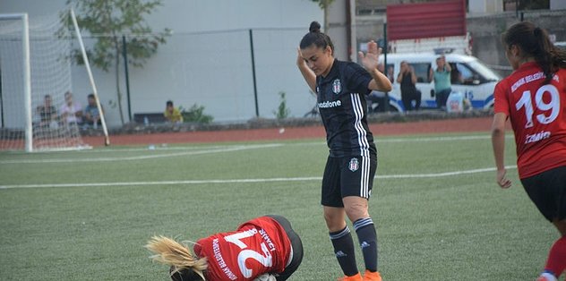 Beşiktaş, final maçını penaltılarla kaybettiZafer Kupası Kadın Futbol Turnuvası'nın şampiyonu Konak 