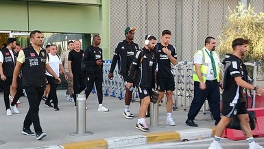 Beşiktaş kafilesi Göztepe maçı için İzmir'e ulaştı