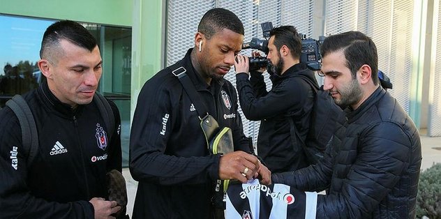 Beşiktaş kafilesi İzmir'e geldi
