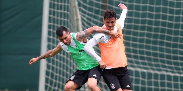 Beşiktaş taktik ve kondisyon çalıştı