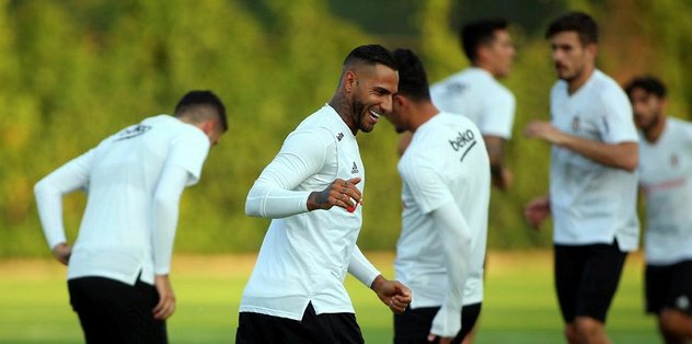 Beşiktaş taraftarıyla buluşuyor