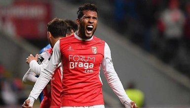 Beşiktaş'a transfer müjdesi! Sousa'ya izin çıktı