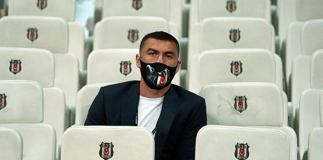Beşiktaş'ın golcüsü Burak Yılmaz yerinde duramadı