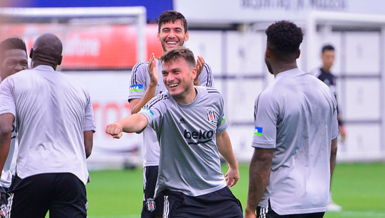 Beşiktaş Antalyaspor'u ağırlıyor