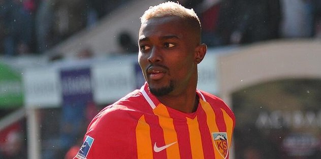 Beşiktaş'ın yeni transferi Mensah İstanbul'a geliyor