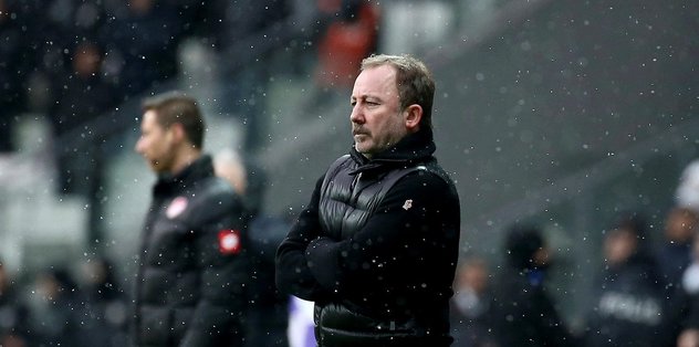 Beşiktaş'ta 3 isme yeni sözleşme! 2 isme veda