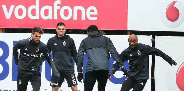 Beşiktaş'ta eksikler can sıkıyor! Göztepe hazırlıkları devam ediyor