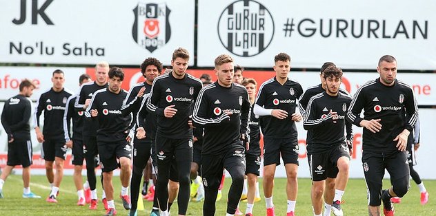 Beşiktaş'ta Gökhan Gönül antrenmana katılmadı