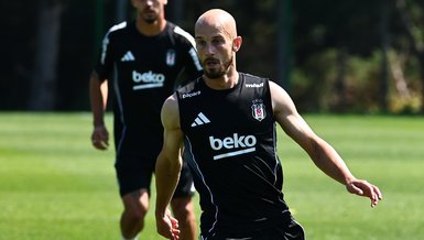 Beşiktaş'ta Vaclav Cerny ve Gökhan Sazdağı ilk antrenmanına çıktı