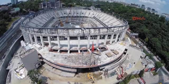 Vodafone Arena'nın çatısı 