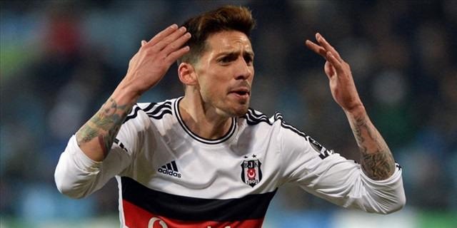 Estudiantes Sosa'dan yine vazgeçmedi!