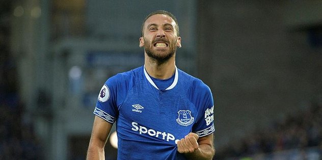Cenk Tosun: "En iyisi Beşiktaş taraftarı"