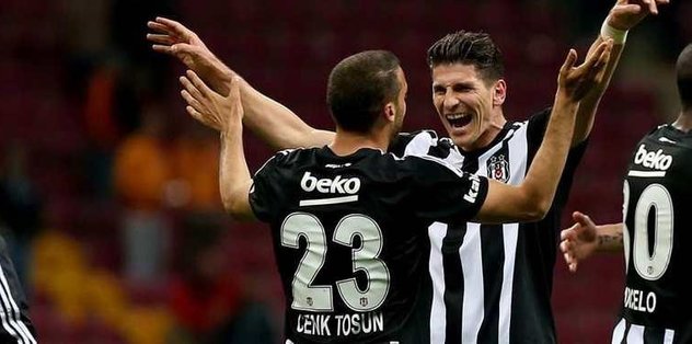 Cenk Tosun'dan Mario Gomez'e 'Eyşan' göndermesi!