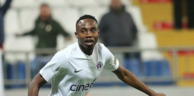 Fode Koita el yaktı