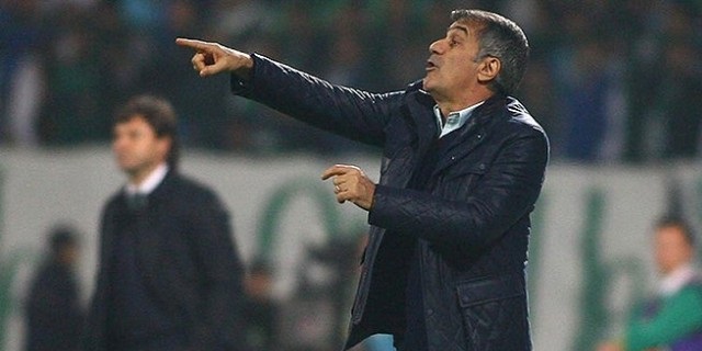 Gomez'e bol orta yapın